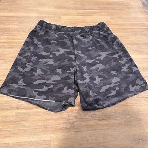 Lululemon Athletica Surge Short Liner 6"
Variegated Mesh Camo Black EUC